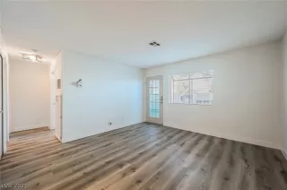 Photo #2: 2356240 Listing