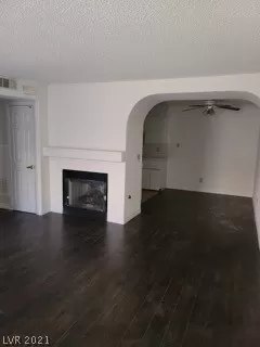 Photo #3: 2356244 Listing 