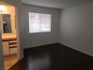 Photo #6: 2356244 Listing 