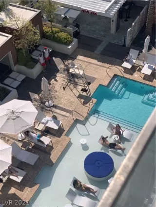 Photo #3: 2356280 Listing