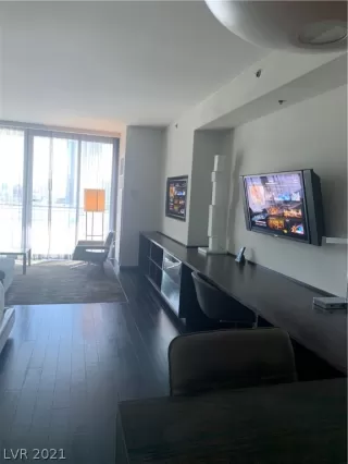 Photo #4: 2356280 Listing