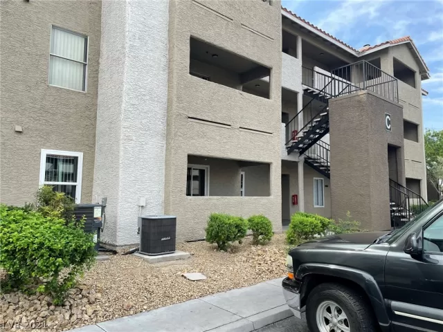 MLS: 2356295 Condo For Sale