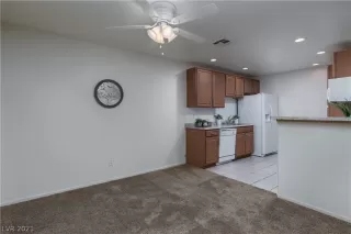 Photo #5: 2356300 Listing