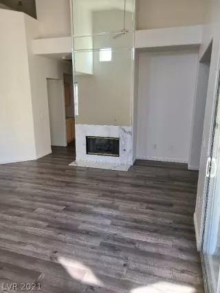 Photo #1: 2356305 Listing