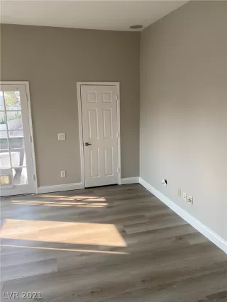 Photo #3: 2356306 Listing 