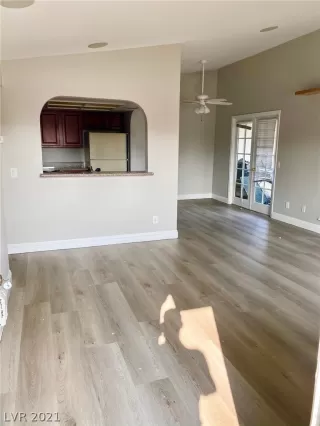 Photo #5: 2356306 Listing 