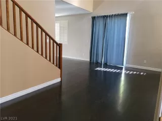 Photo #5: 2356311 Listing 