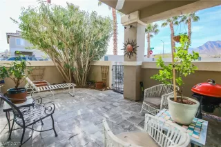 Photo #3: 2356322 Listing