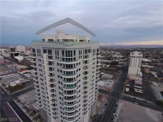 Photo #1: 2356348 Listing 