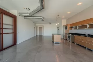 Photo #4: 2356348 Listing 