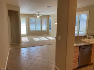 Photo #3: 2356392 Listing 