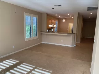 Photo #4: 2356392 Listing 