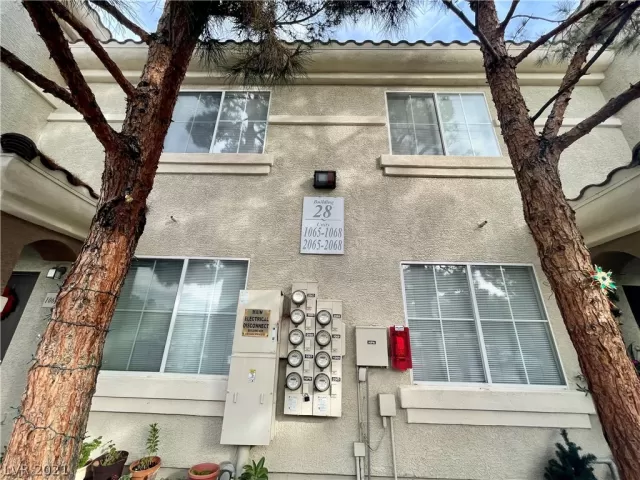 MLS: 2356394 Condo For Sale