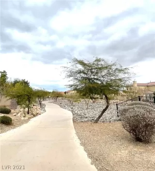 Photo #3: 2356395 Listing 