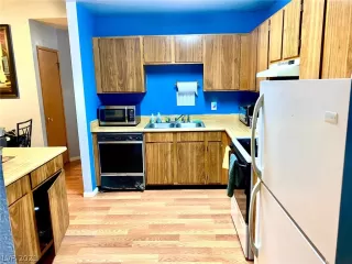 Photo #4: 2356436 Listing