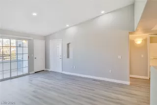 Photo #5: 2356445 Listing