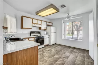 Photo #6: 2356475 Listing 