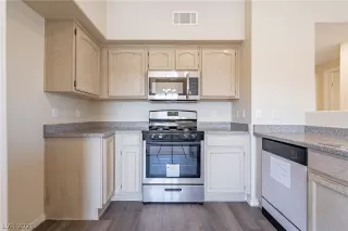 Photo #1: 2356478 Listing