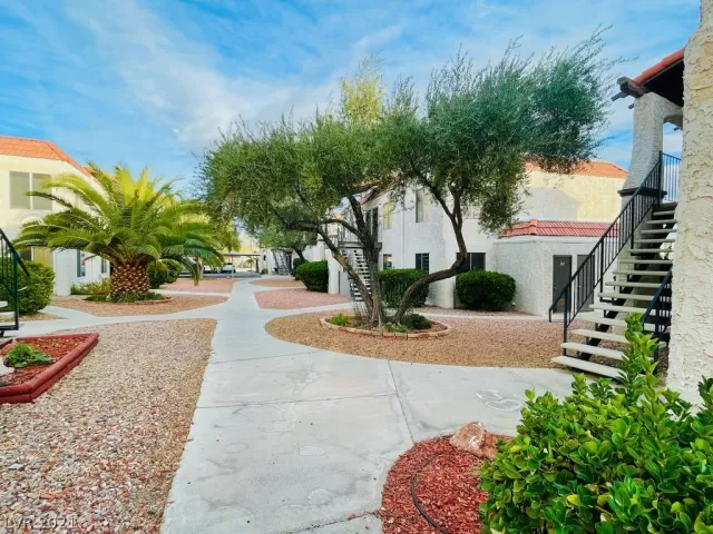 MLS: 2356514 Condo For Sale