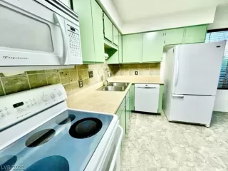 Photo #6: 2356514 Listing