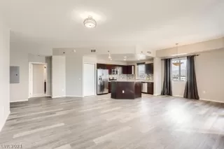 Photo #2: 2356519 Listing