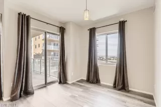 Photo #3: 2356519 Listing