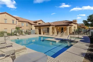 Photo #3: 2356522 Listing