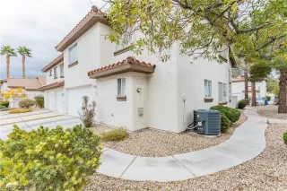 Photo #3: 2356555 Listing 