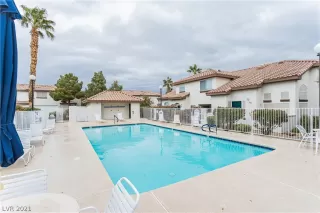 Photo #5: 2356555 Listing 