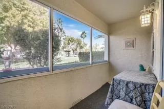 Photo #3: 2356610 Listing