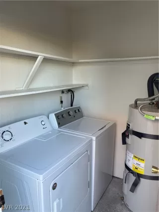 Photo #4: 2356628 Listing 