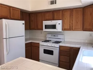 Photo #3: 2356640 Listing 