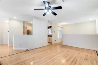 Photo #2: 2356675 Listing 