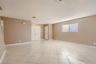 Photo #4: 2356679 Listing 