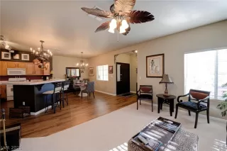 Photo #2: 2356703 Listing