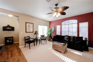 Photo #3: 2356703 Listing