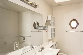 Photo #4: 2356712 Listing