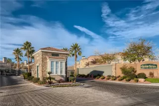 Photo #5: 2356731 Listing