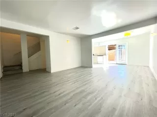 Photo #6: 2356739 Listing 