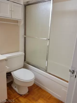 Photo #5: 2356766 Listing