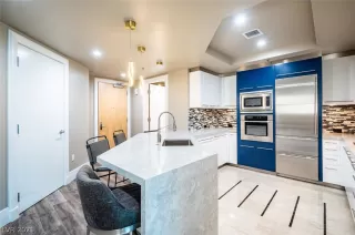 Photo #3: 2356770 Listing