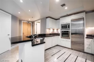 Photo #5: 2356771 Listing