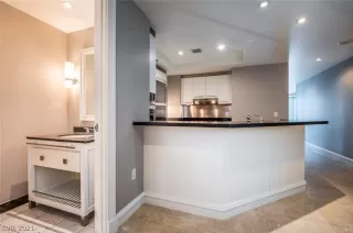 Photo #6: 2356771 Listing