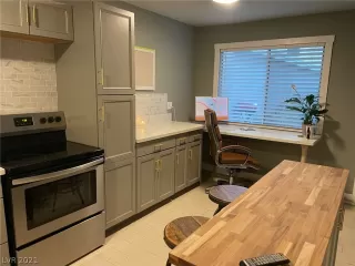 Photo #1: 2356772 Listing 