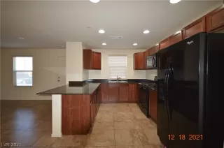 Photo #4: 2356786 Listing