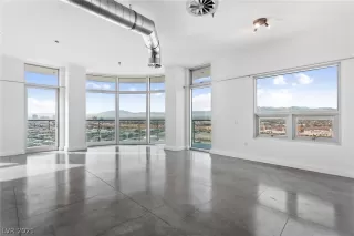 Photo #2: 2356811 Listing