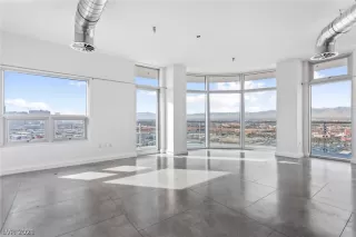 Photo #3: 2356811 Listing