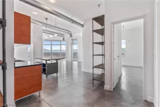 Photo #4: 2356811 Listing