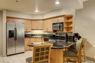 Photo #4: 2356830 Listing