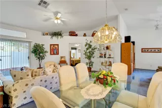 Photo #4: 2356836 Listing 